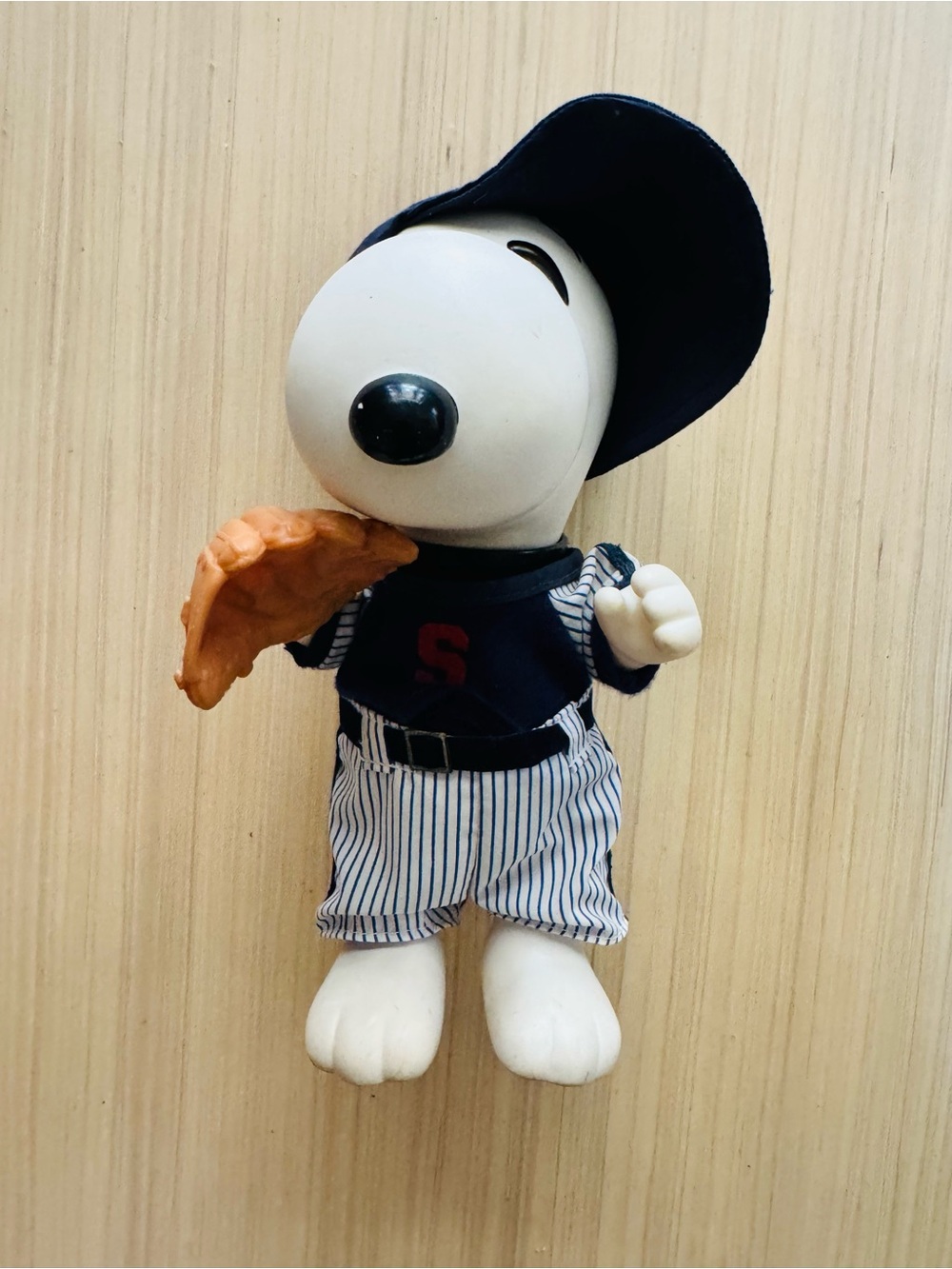 Vintage Vinyl Snoopy 1966 Baseball Theme Moveable Parts - Picture 4 of 12